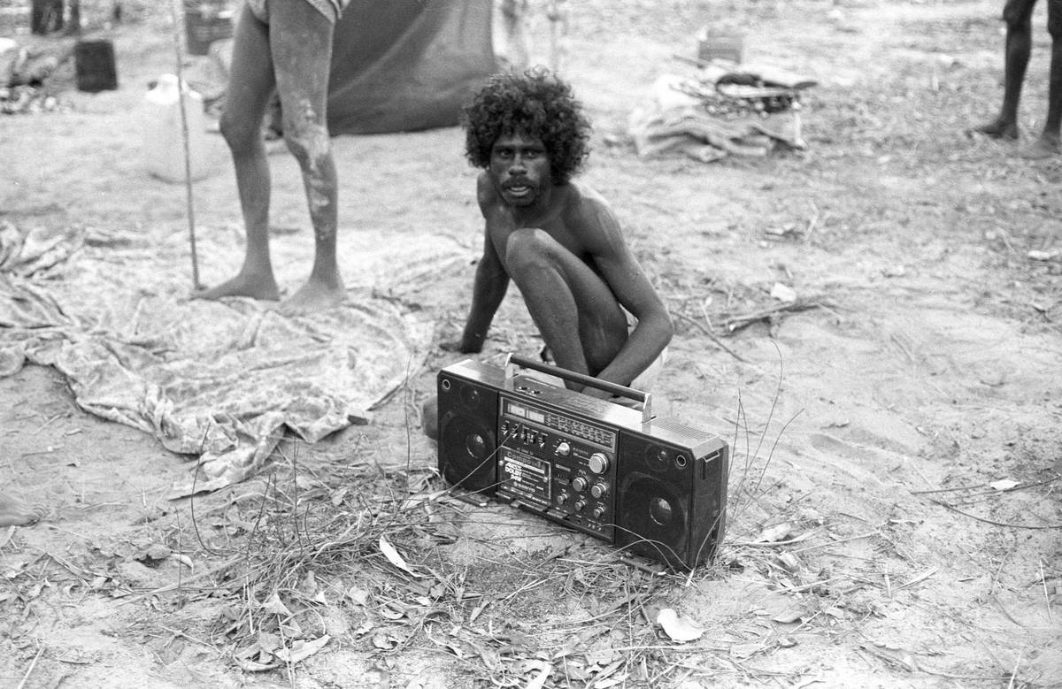 John Mawurndjul with a ‘ghetto blaster’ at Manmoyi outstation